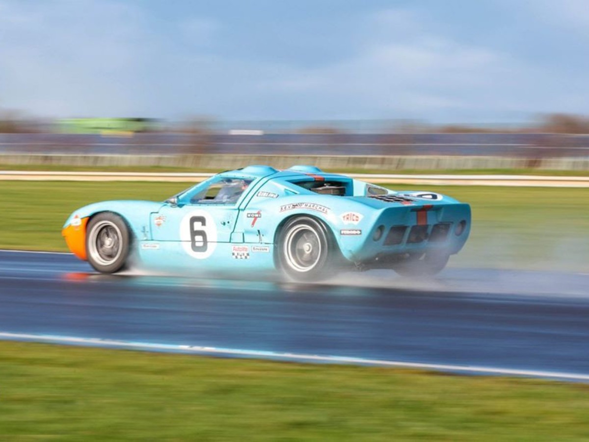 2002 Ford GT40 Image 4